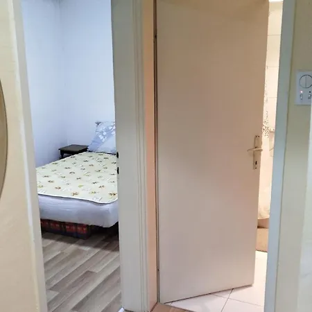 Comfortable In Apartment *